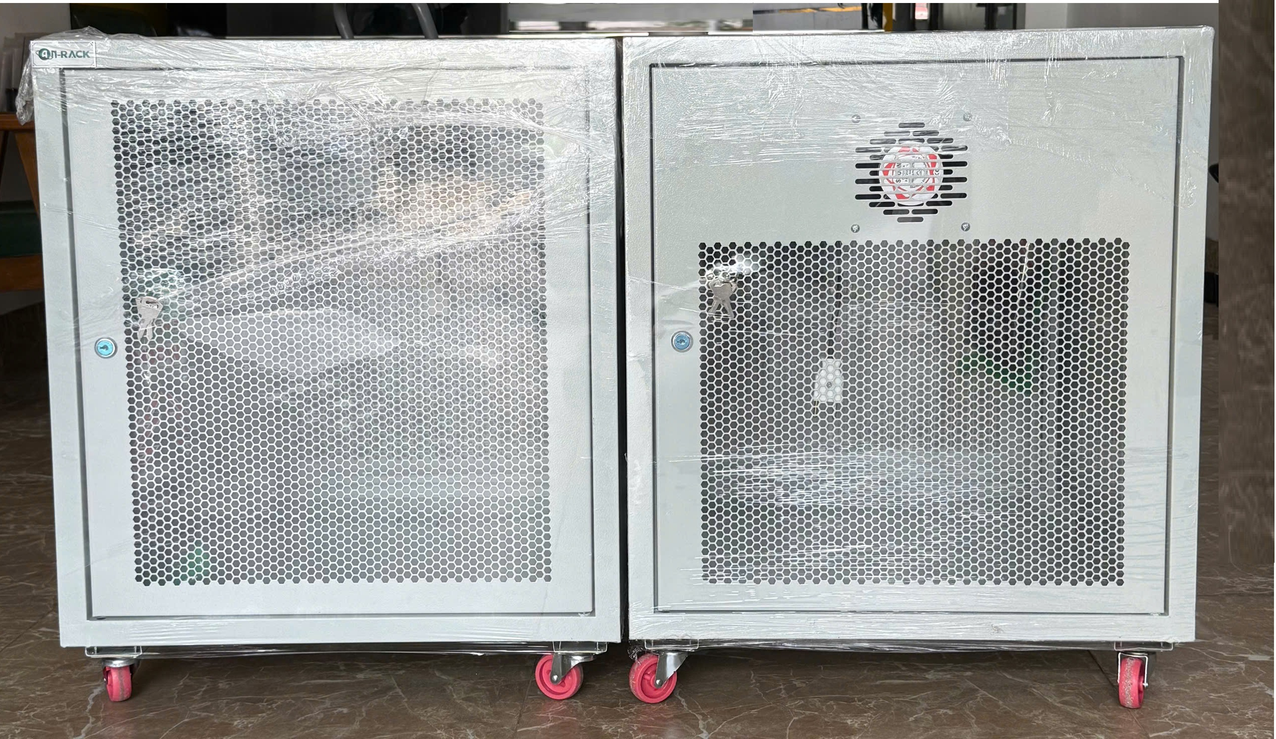Tủ Mạng, Tủ Rack 12U sâu 600 màu GHI hiệu AnRack, mã AR-1260XF-IN